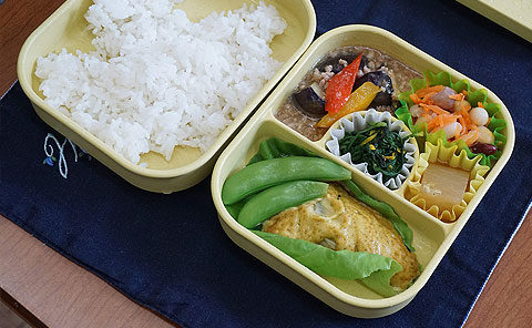 お弁当の注文・パン・おにぎりの販売