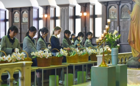 12月 ゆりの行列